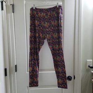 Tall and curvy lularoe leggings